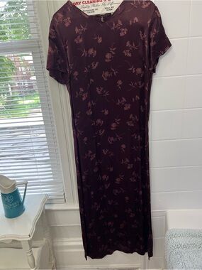 Women's Floral Short-Sleeve Midi Dress - Deep Burgundy/Purple
